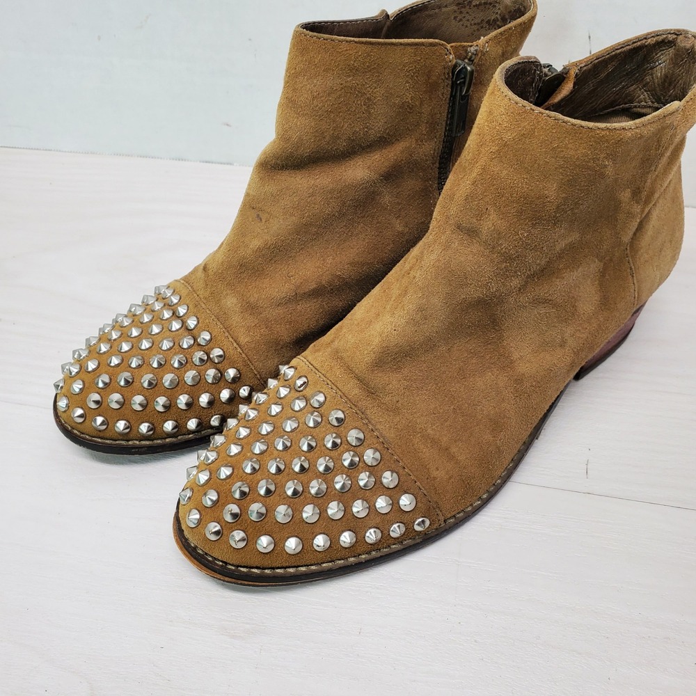 Steve Madden Women's Prarque Ankle Boots Tan Suede Studded Toe Side Zip Size 8M